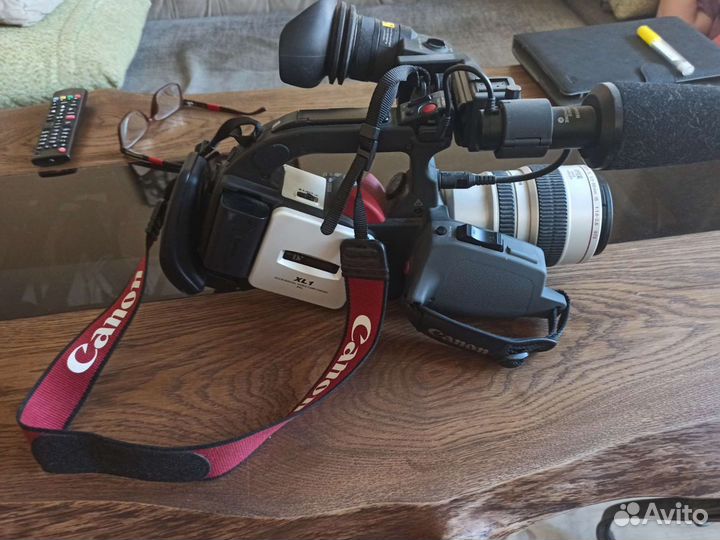 Видеокамера canon xl1