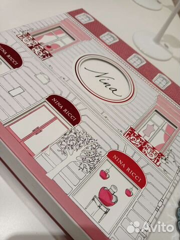 Коробка Nina Ricci