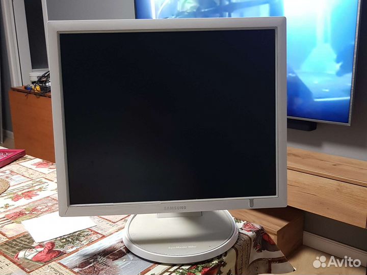 Монитор Samsung 19 дюймов