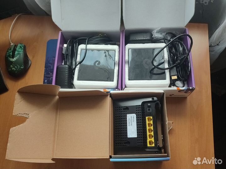 2 Тв приставки ростелеком, WiFi роутер комплектом