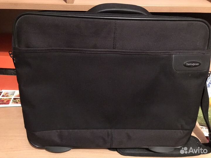 Портфель для ноутбука