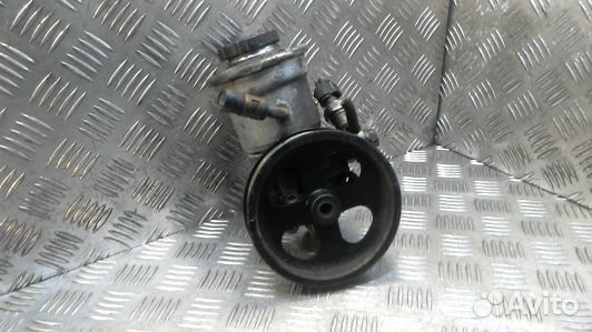 Насос гу дизельный toyota avensis T25 (93Y08BT01)