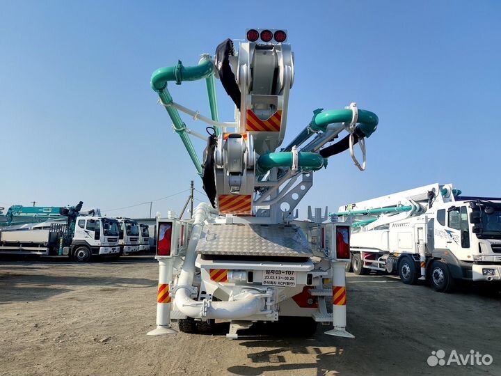 Автобетононасос Daewoo Novus, 2023