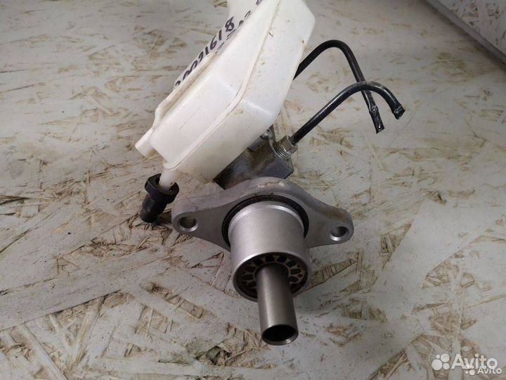 Главный тормозной цилиндр Mazda 3 BL (2008 - 2011)