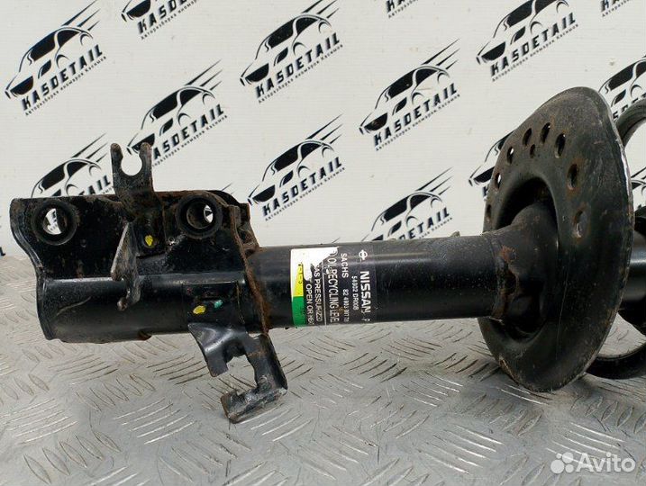 Амортизатор подвески передний правый Nissan