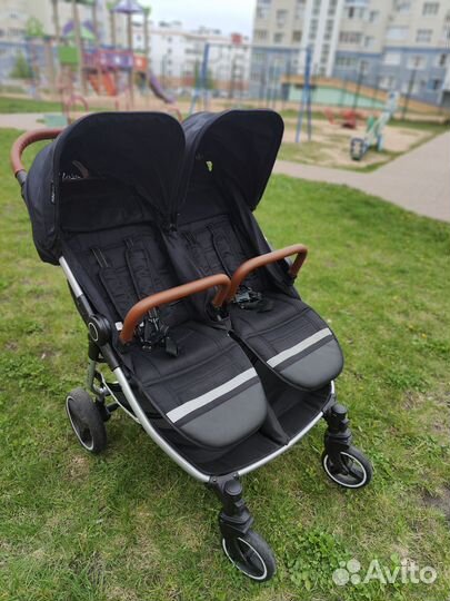 Коляска для двойни