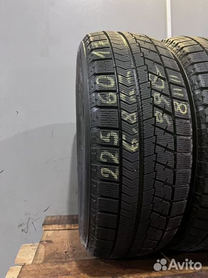 Bridgestone Blizzak VRX 225/60 R17 99Q