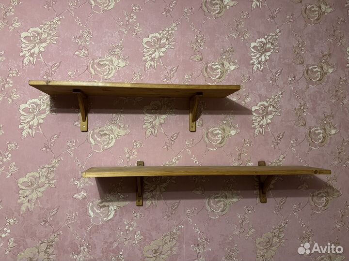 Полочки настеные 2 штуки