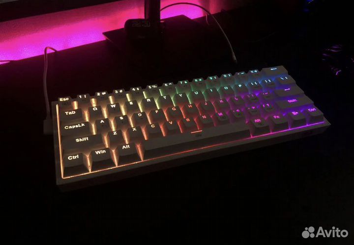 Игровая механическая клавиатура белая