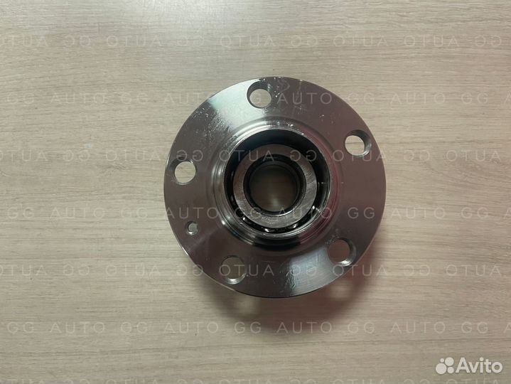 Ступица заднего колеса с подшипником Поло / Рапид