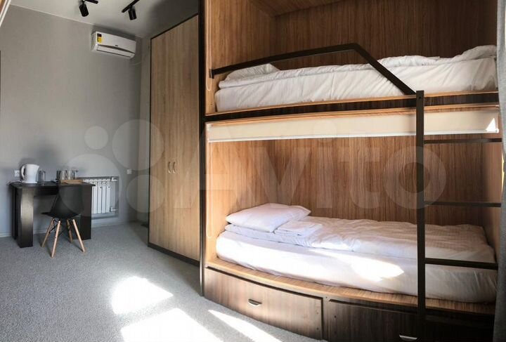 Здание, 290.5 м²