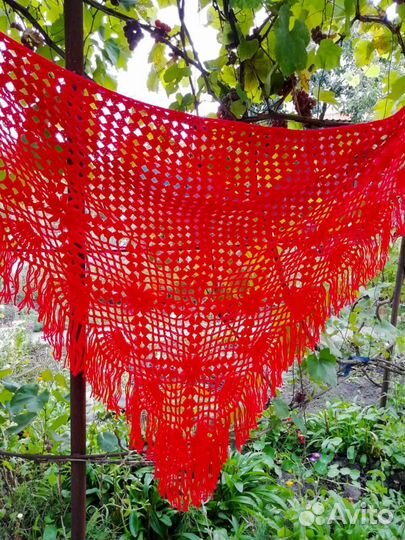 Шаль вязаная