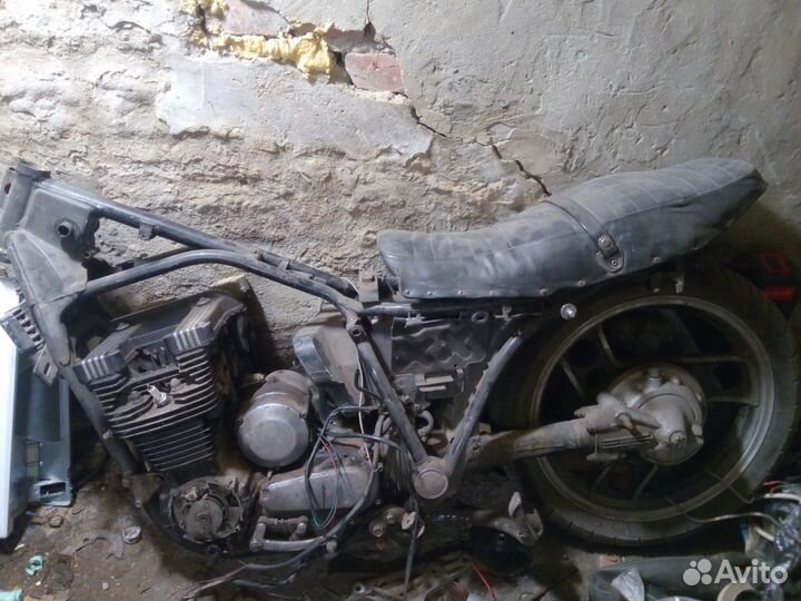 Yamaha XJ 750 F в разбор