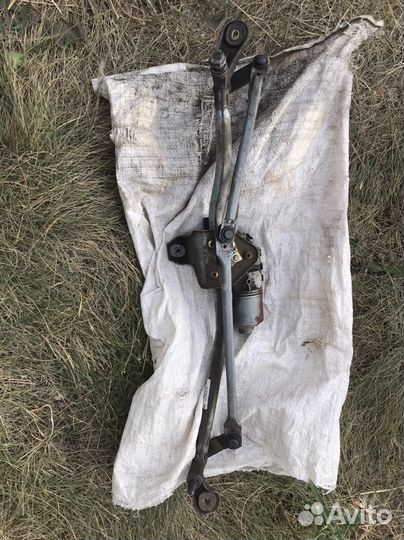 Трапеция дворников Ауди а4 б6