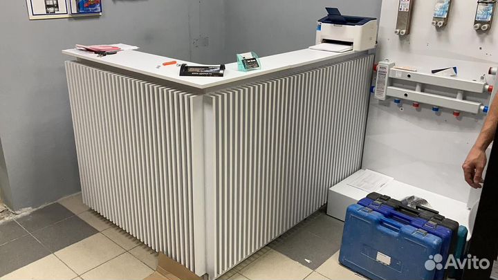 Стойка ресепшн
