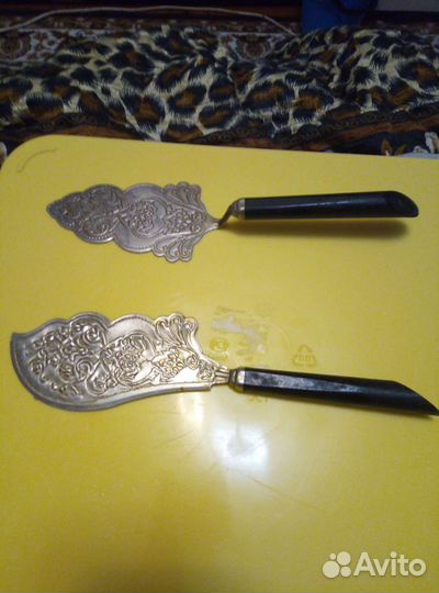 Лопатка и нож для торта