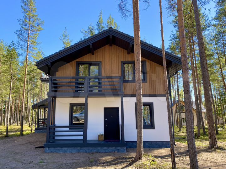 Дом 257 м² на участке 12,5 сот.