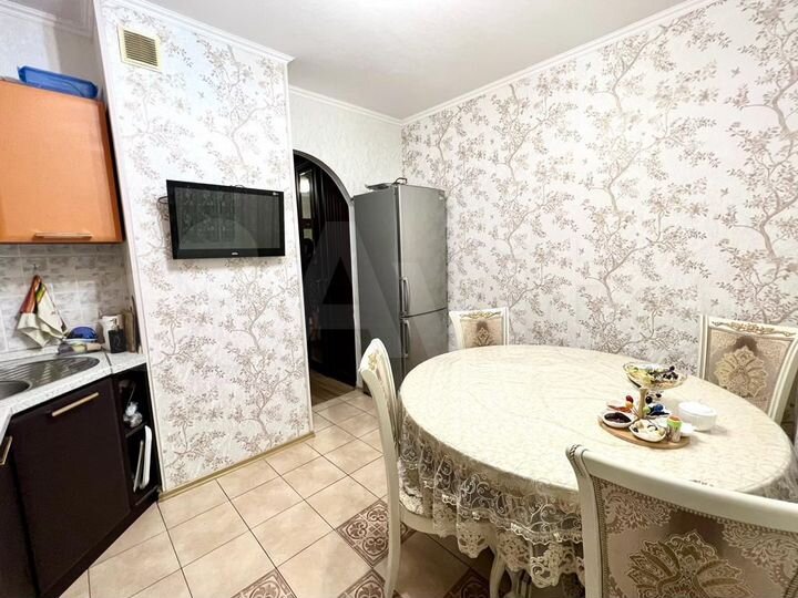 2-к. квартира, 60 м², 2/16 эт.