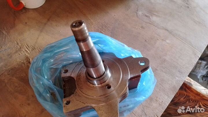 Поворотный кулак газель