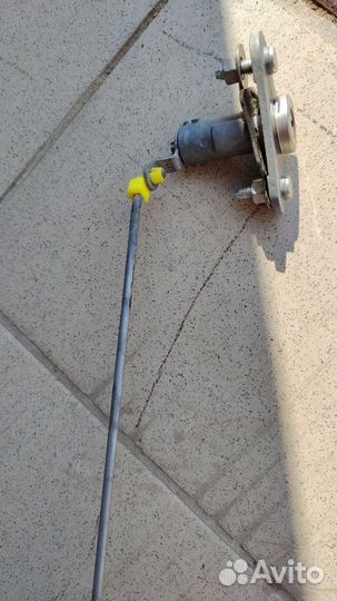 Замок багажника Mitsubishi Lancer 9