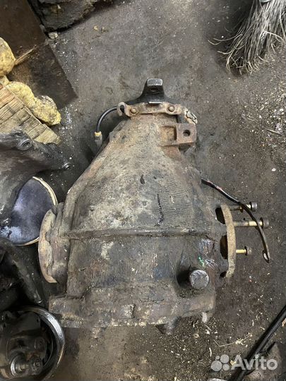 Редкутор задний мерседес 124 м104 3.06