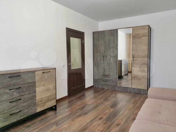 1-к. квартира, 40 м², 8/17 эт.