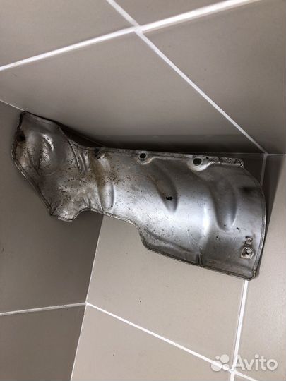 Тепловой экран коллектора Ssang Yong Actyon D20DTF