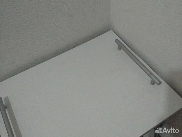 Тележка косметологическая, столик на колесиках