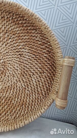 Поднос плетеный