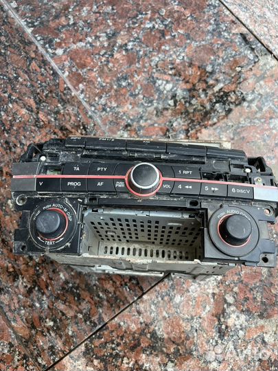 Магнитола мазда 3 под ремонт или на запчасти