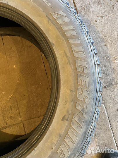 Bridgestone Ice Cruiser 7000 235/65 R17