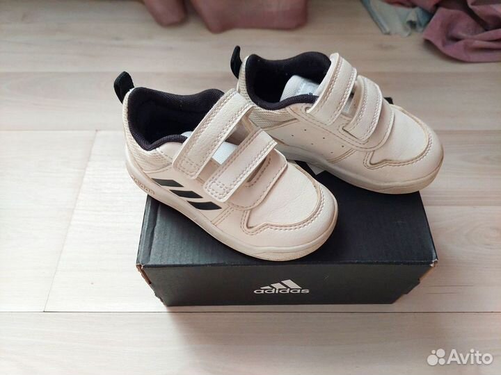 Кроссовки детские adidas 21