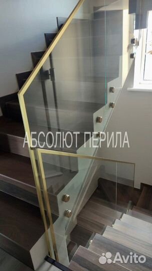 Установка стеклянных перил