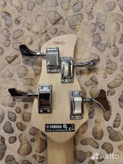 Бас гитара Yamaha trbx174