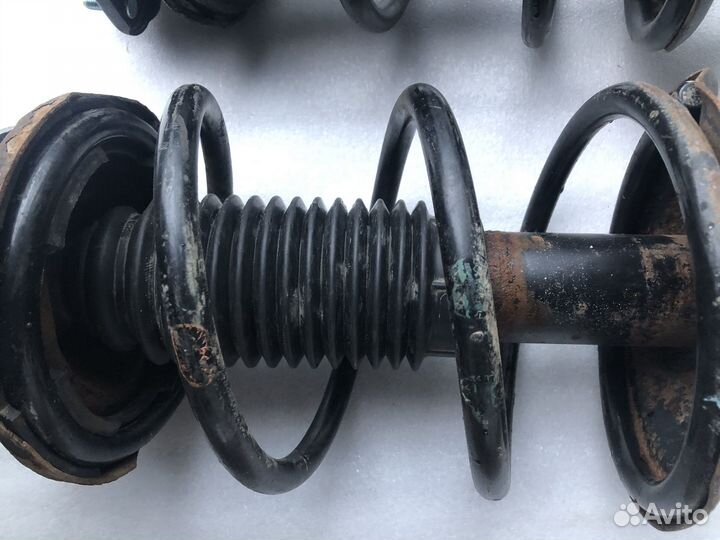 Стойки передние в сборе forester sf