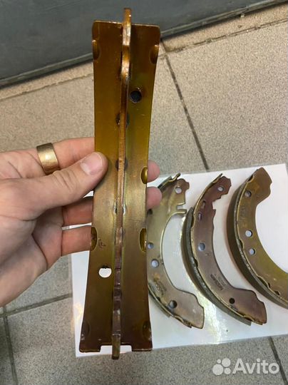 Колодки тормозные барабанные Nissan Primera P10