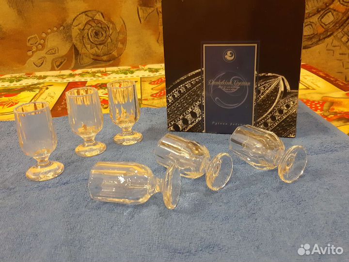 Столовый сервиз, хрустальные рюмочки