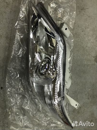 Фара передняя toyota camry 40