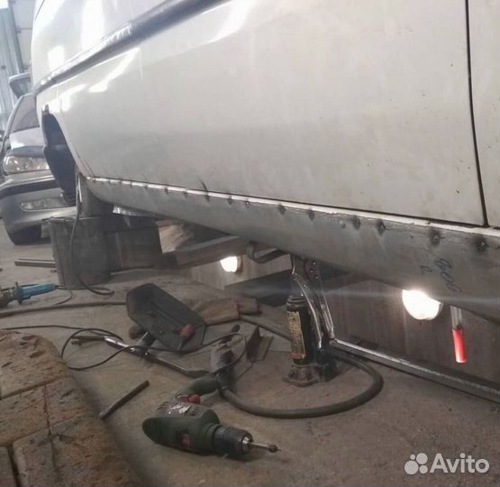 Задние арки Toyota Land Cruiser Cignus Кузовные