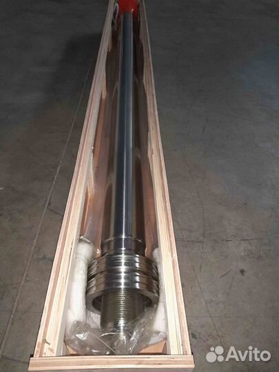 Шток гидроцилиндра рукояти с поршнем Hitachi ZX330