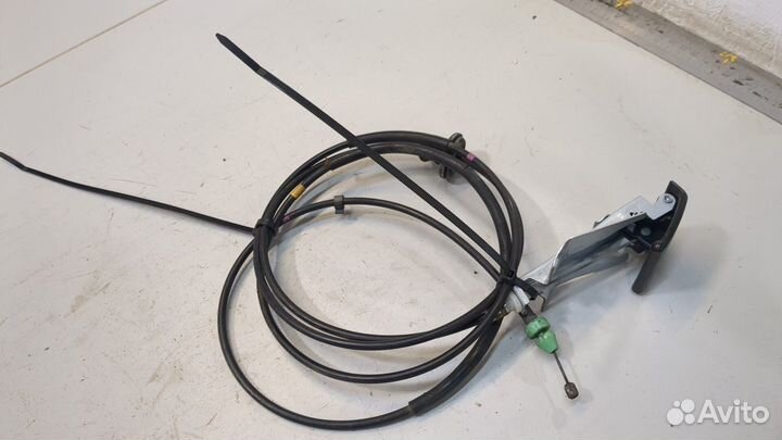 Трос капота Infiniti QX56