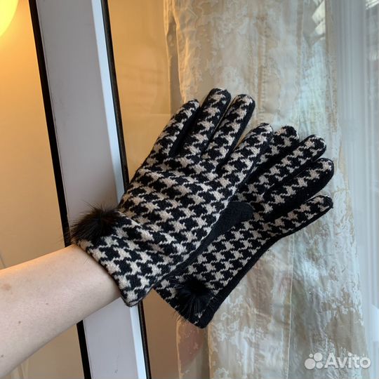 Перчатки шерсть aston madrid