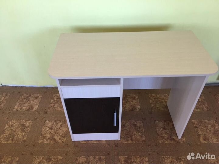 Стол компьютерный №4