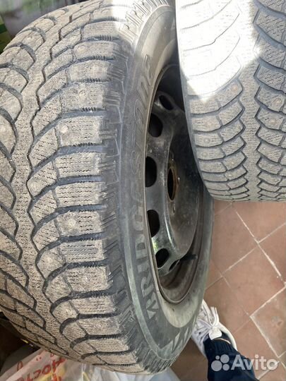 R15 Bridgestone Blizzak Ice 185/65, PCD 5x108 DIA 56.5