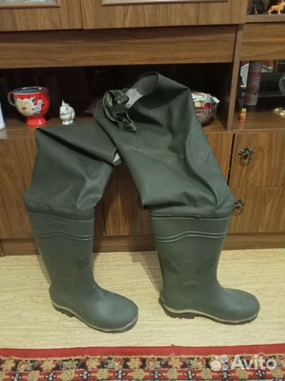 Болотные сапоги