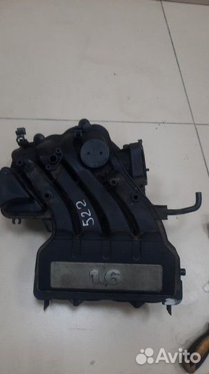 Коллектор впускной верхняя часть Volkswagen Golf