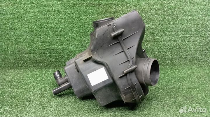 Корпус воздушного фильтра Audi A8 Правый