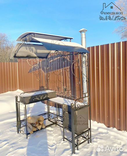 Мангал с крышей