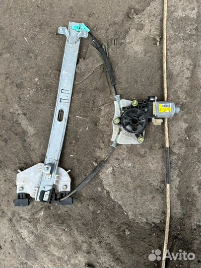 Стеклоподъёмник передний правый Kia Rio 4