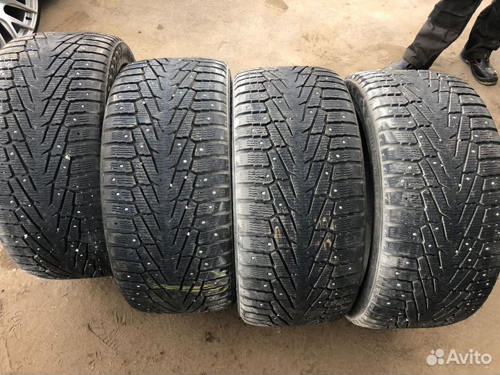 Nokian Tyres Hakkapeliitta 7 SUV 295/40 R21